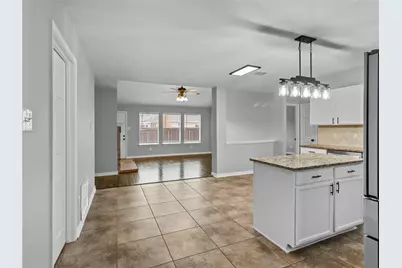 2925 Nautilus Drive, Lancaster, TX 75146 - Photo 9