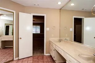 1004 Ledgemont Dr, Plano, TX 75025 - Photo 17