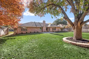 4105 Hemlock St, Fort Worth, TX 76137 - Photo 3