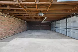 2915 Touraine Dr, Dallas, TX 75211 - Photo 37