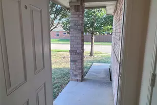 8911 Valley River Dr, Fort Worth, TX 76244 - Photo 5