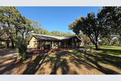 3309 Hollow Creek Road, Arlington, TX 76001 - Photo 5