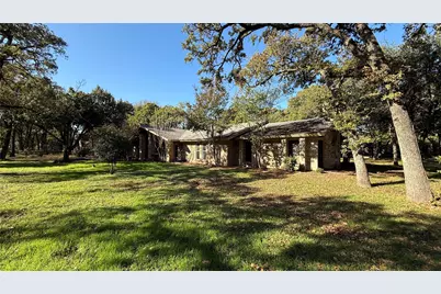 3309 Hollow Creek Road, Arlington, TX 76001 - Photo 3