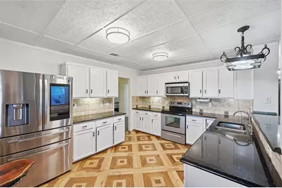 1701 Prairie Creek Court, Garland, TX 75040 - Photo 9