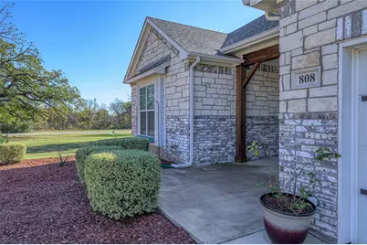 808 E 6th Street, Bonham, TX 75418 - Photo 29