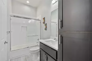 808 E 6th St, Bonham, TX 75418 - Photo 15