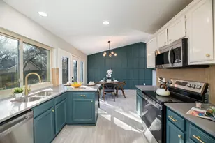 3620 Windsong Ln, Bedford, TX 76021 - Photo 9