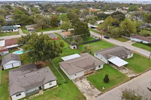 3904 Lakewood Dr, Lake Worth, TX 76135 - Photo 33