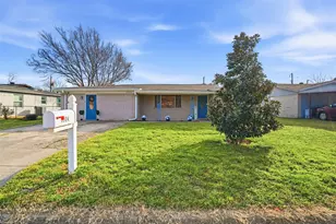 3904 Lakewood Dr, Lake Worth, TX 76135 - Photo 5