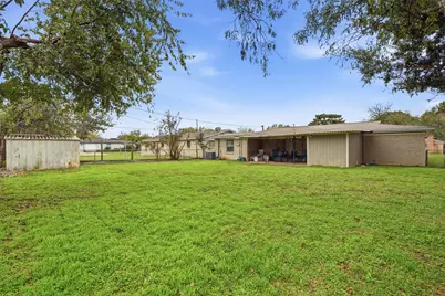 3904 Lakewood Drive, Lake Worth, TX 76135 - Photo 31
