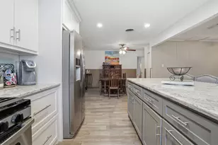 3904 Lakewood Dr, Lake Worth, TX 76135 - Photo 13