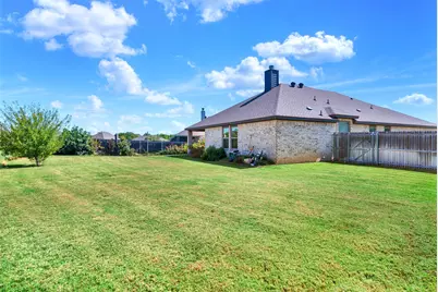 2112 Hill Crest Court, Weatherford, TX 76086 - Photo 17