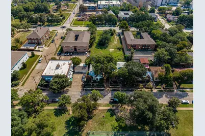 732 Blaylock Drive, Dallas, TX 75203 - Photo 3