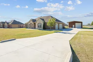 5520 Littlefield Dr, Dish, TX 76247 - Photo 3