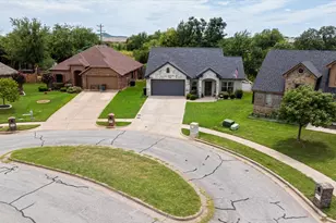 1401 Lauren Ln, Granbury, TX 76048 - Photo 3