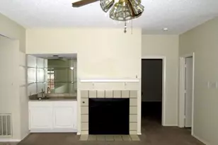 2240 Arbor Creek Dr, Carrollton, TX 75010 - Photo 5