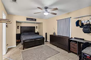 1429 W Torrey St, Granbury, TX 76048 - Photo 15