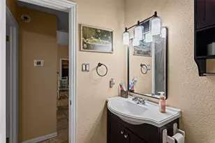 1429 W Torrey St, Granbury, TX 76048 - Photo 23