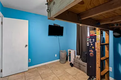 1429 W Torrey Street, Granbury, TX 76048 - Photo 21