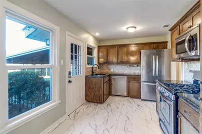 528 Hambrick Road, Dallas, TX 75218 - Photo 9