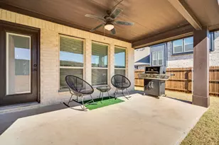 208 Claywood Dr, Glenn Heights, TX 75154 - Photo 23