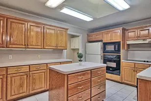 810 Torribrooke Ln, Athens, TX 75751 - Photo 7