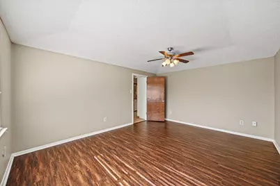 7258 Brentwood Stair Road, Fort Worth, TX 76112 - Photo 19