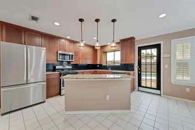 321 Hunters Creek Drive, Mesquite, TX 75150 - Photo 7