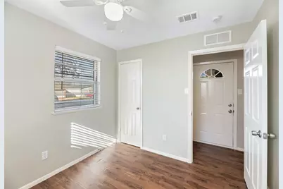 5633 Conroy Street, Fort Worth, TX 76134 - Photo 13