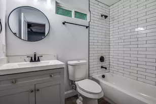 4111 Robert L Parish Sr. Ave, Dallas, TX 75210 - Photo 9