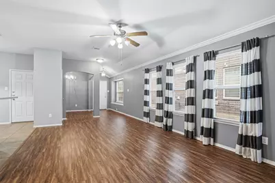 1425 Ravenwood Drive, Mansfield, TX 76063 - Photo 11