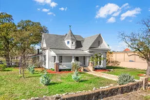 112 S Evans St, Boyd, TX 76023 - Photo 31