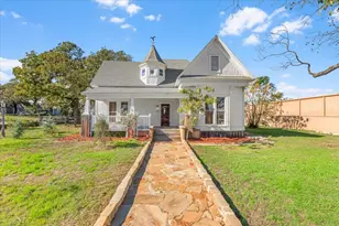 112 S Evans St, Boyd, TX 76023 - Photo 37