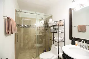 11850 High Valley Dr, Dallas, TX 75234 - Photo 19