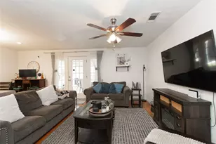 11850 High Valley Dr, Dallas, TX 75234 - Photo 7