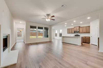 3529 Columbus Street, Gainesville, TX 76240 - Photo 5