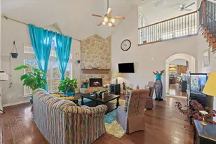 305 Fountain Creek Ct, Ovilla, TX 75154 - Photo 3