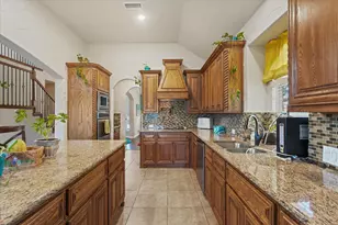 305 Fountain Creek Ct, Ovilla, TX 75154 - Photo 9
