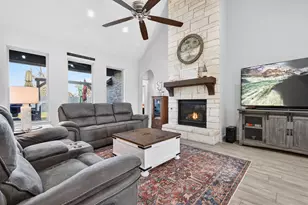 1019 Anna Cir, Granbury, TX 76048 - Photo 25
