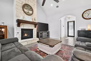 1019 Anna Cir, Granbury, TX 76048 - Photo 19