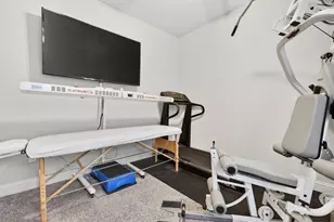 1019 Anna Cir, Granbury, TX 76048 - Photo 19