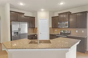 659 Owen Trail, Grand Prairie, TX 75051 - Photo 3