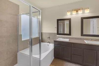 659 Owen Trail, Grand Prairie, TX 75051 - Photo 15