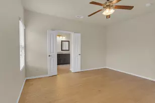 659 Owen Trail, Grand Prairie, TX 75051 - Photo 13