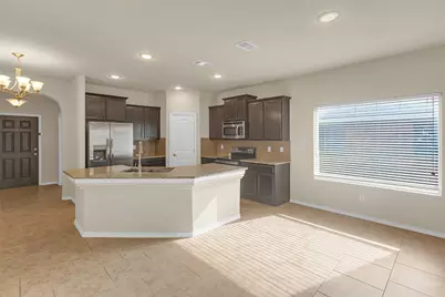 659 Owen Trail, Grand Prairie, TX 75051 - Photo 5