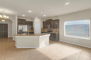 659 Owen Trail, Grand Prairie, TX 75051 - Photo 5