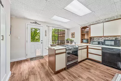 2917 Waterwood Court, Granbury, TX 76048 - Photo 9