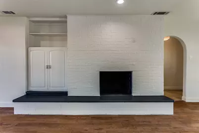 1024 W Apache Trail, Granbury, TX 76048 - Photo 9