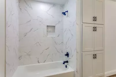 1024 W Apache Trail, Granbury, TX 76048 - Photo 15