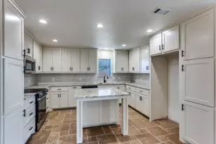 1024 W Apache Trail, Granbury, TX 76048 - Photo 3